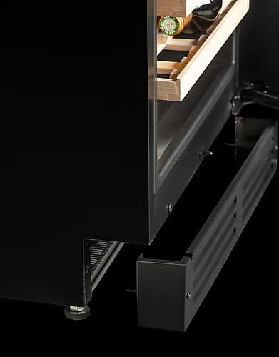 Winiarka do zabudowy Avintage AVU50PLATINUM