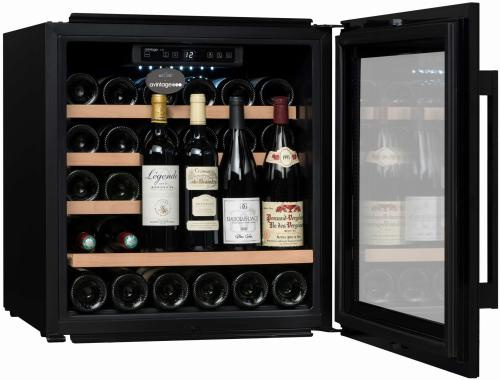 Winiarka do zabudowy Avintage AVI63CSZF