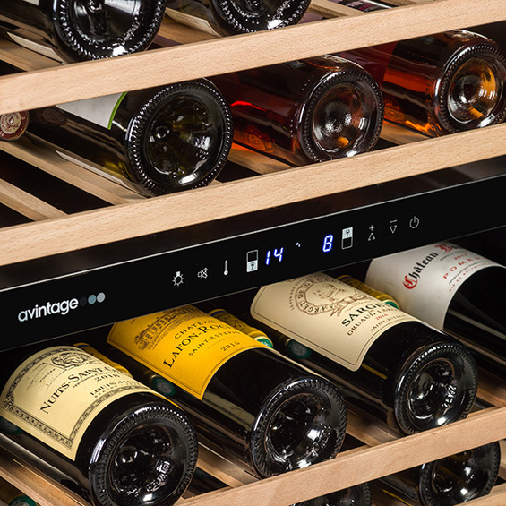 Winiarka do zabudowy Avintage AVU51D82