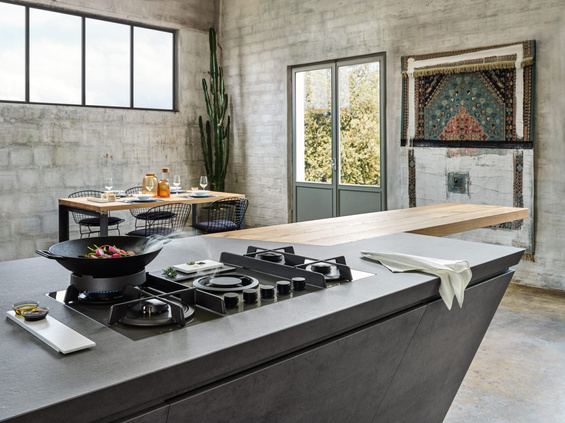 Płyta z okapem Elica NIKOLATESLA FLAME EVO BL/A/88 PRF0196341 czarny