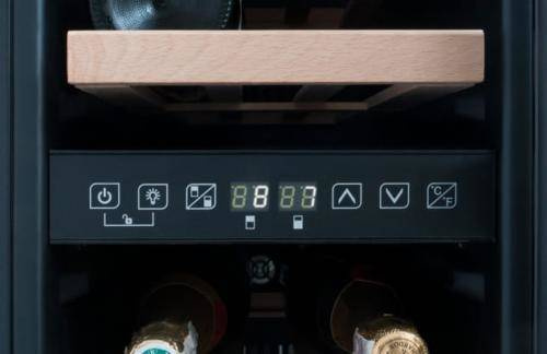 Winiarka Berg BRGWA17D